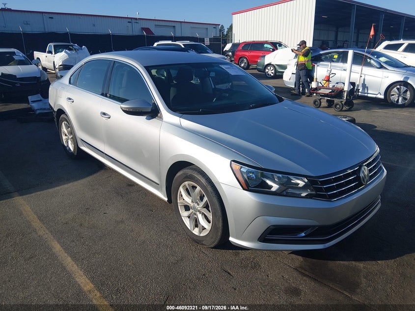 Vin: 1vwat7a32hc078199, lot: 46591927, volkswagen passat 1.8t s 2017 img_1