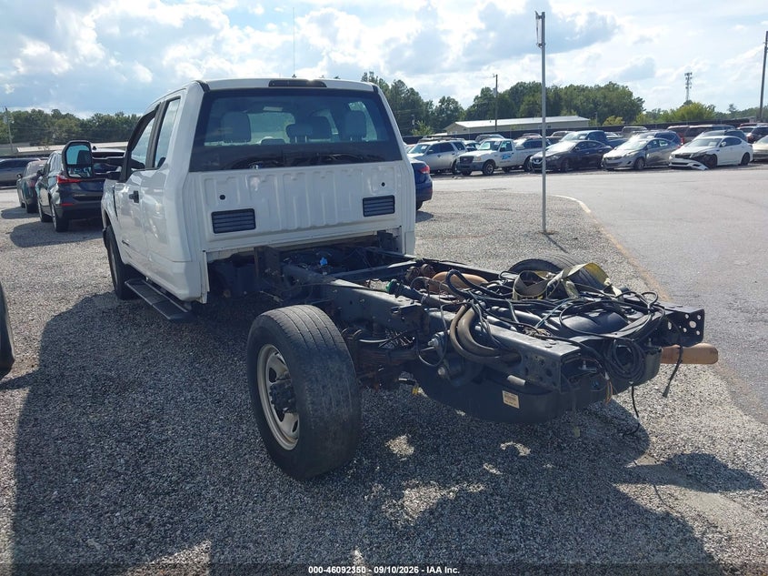 2019 FORD F-350 CHASSIS auction photo 3