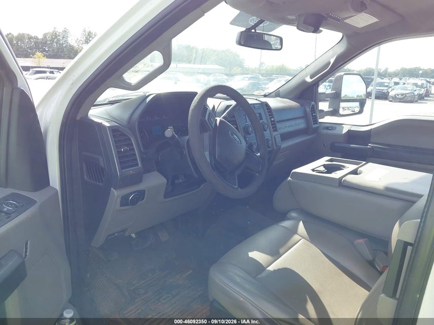2019 FORD F-350 CHASSIS auction photo 7