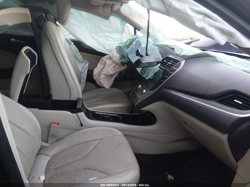 LINCOLN MKC 2019 VIN 5LMCJ3C91KUL08028