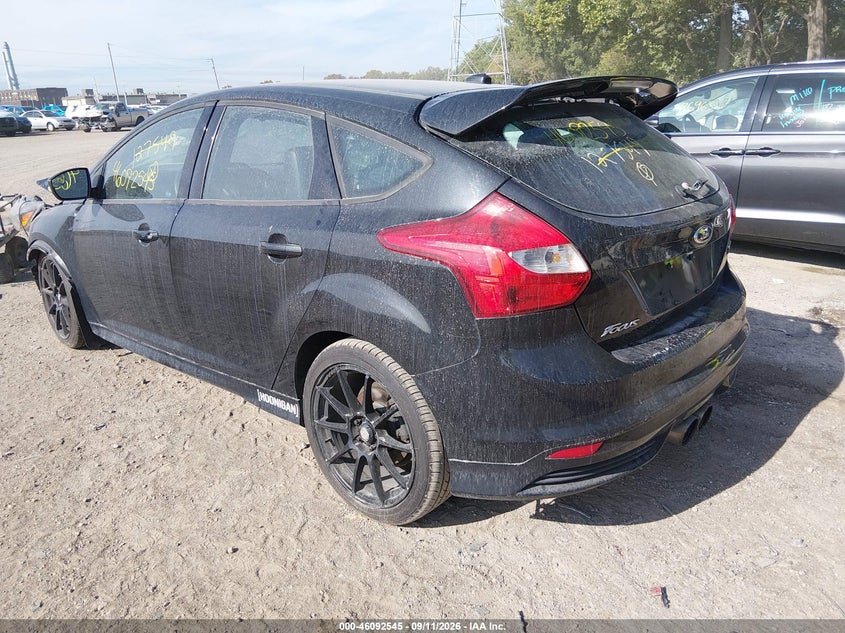 Vin: 1fadp3l9xdl127549, lot: 46592152, ford focus st 20133