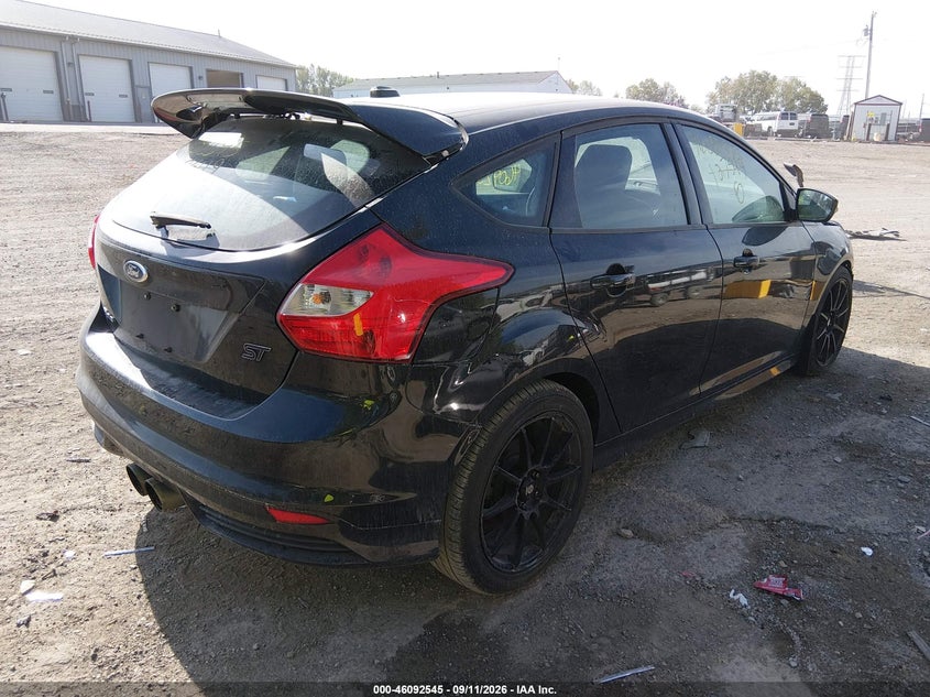 Vin: 1fadp3l9xdl127549, lot: 46592152, ford focus st 20134