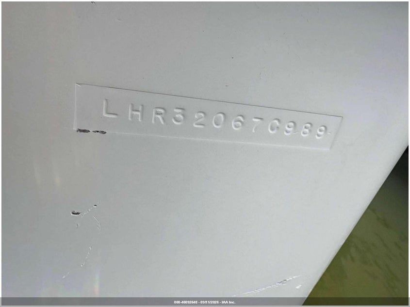 1989 LUHRS TOURNAMENT 320 auction photo 6