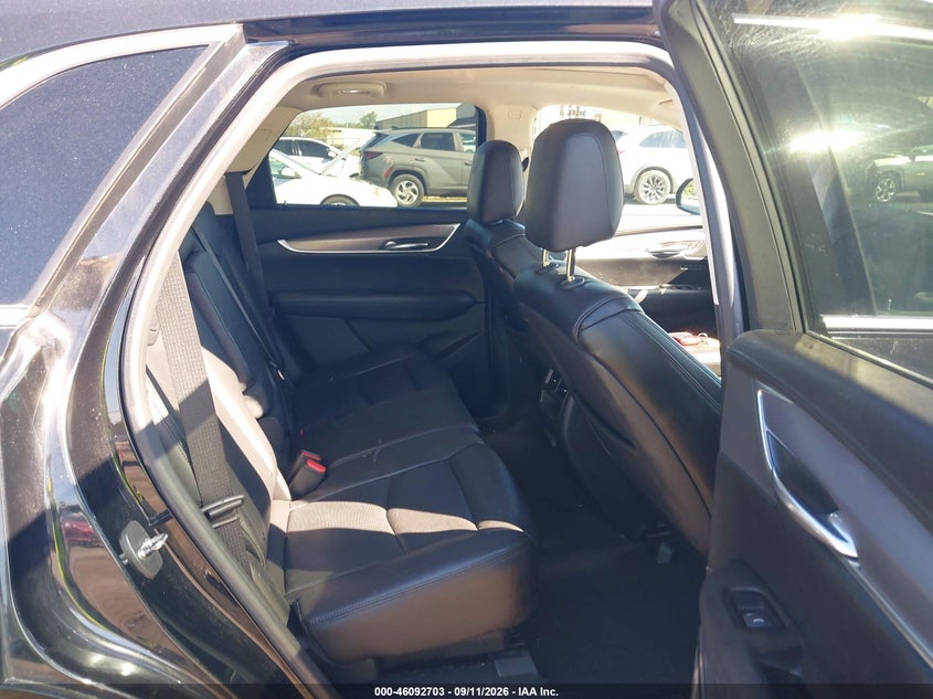 CADILLAC XT5 - zdjęcie 8