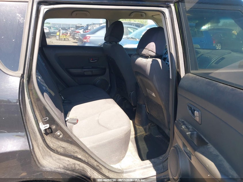 2011 KIA SOUL auction photo 8