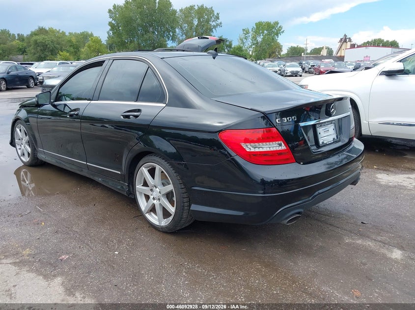 Vin: wddgf8bb0ca672669, lot: 46592535, mercedes-benz c 300 sport 4matic 20123