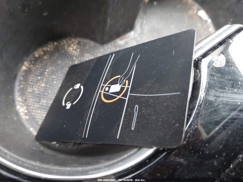 TESLA MODEL 3 - zdjęcie 11