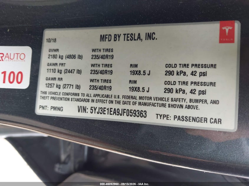 TESLA MODEL 3 - zdjęcie 9