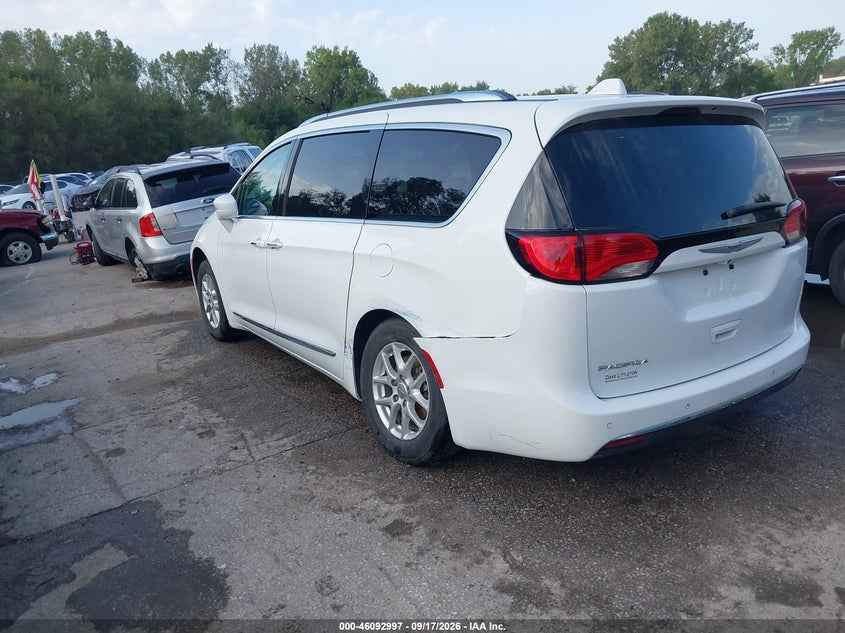 Vin: 2c4rc1bg6lr287210, lot: 46592604, chrysler pacifica touring l 20203