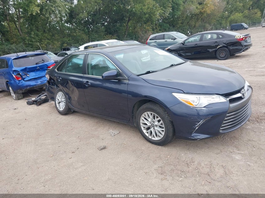 TOYOTA CAMRY - zdjęcie 1