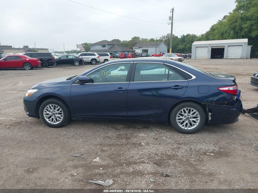 TOYOTA CAMRY - zdjęcie 14