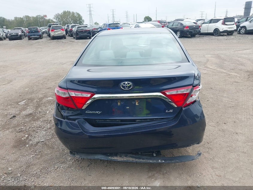 TOYOTA CAMRY - zdjęcie 16