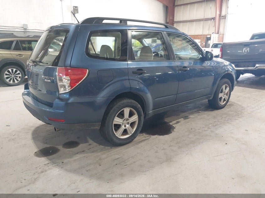 2013 SUBARU FORESTER auction photo 4