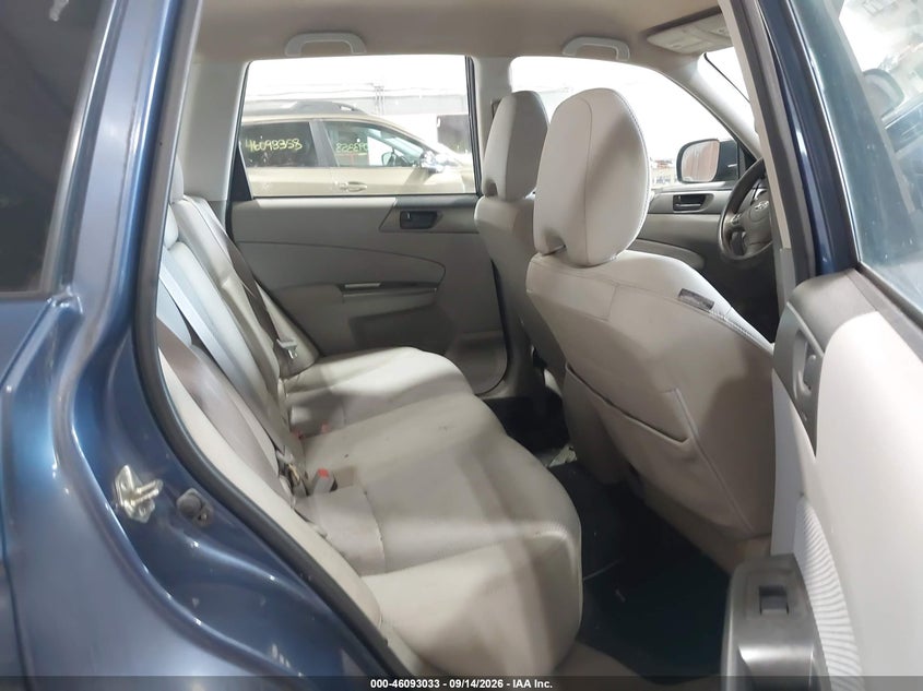 2013 SUBARU FORESTER auction photo 8