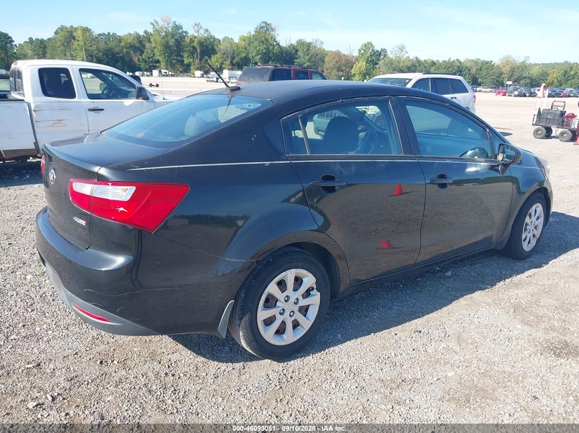 2015 KIA RIO auction photo 4