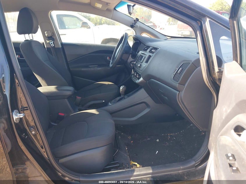 2015 KIA RIO auction photo 5