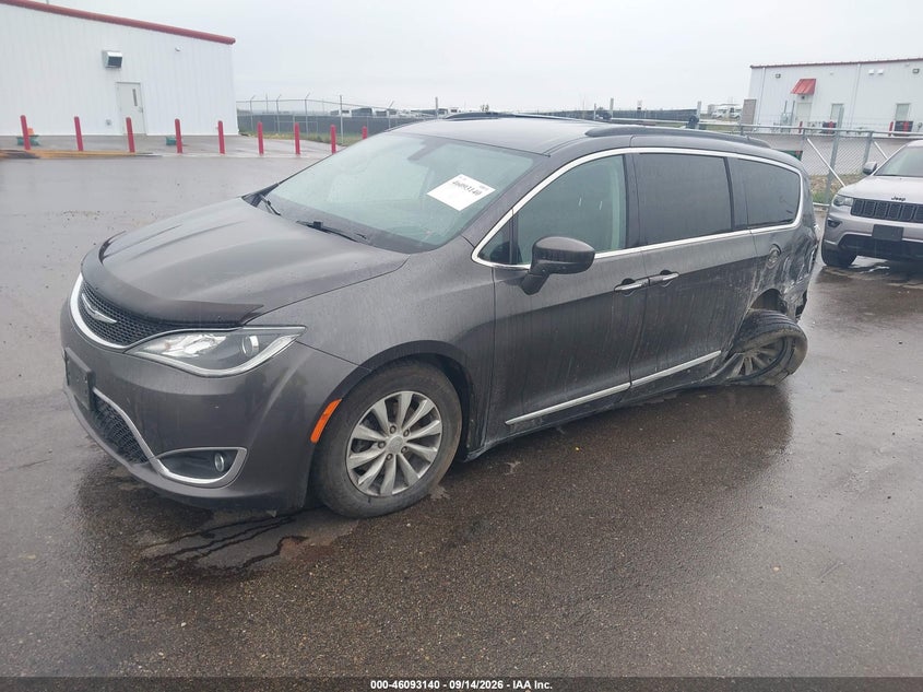 Vin: 2c4rc1bgxhr583452, lot: 46592747, chrysler pacifica touring-l 20172