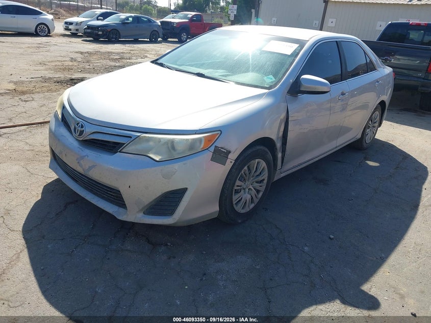 Vin: 4t1bf1fk4eu410088, lot: 46592958, toyota camry le 20142