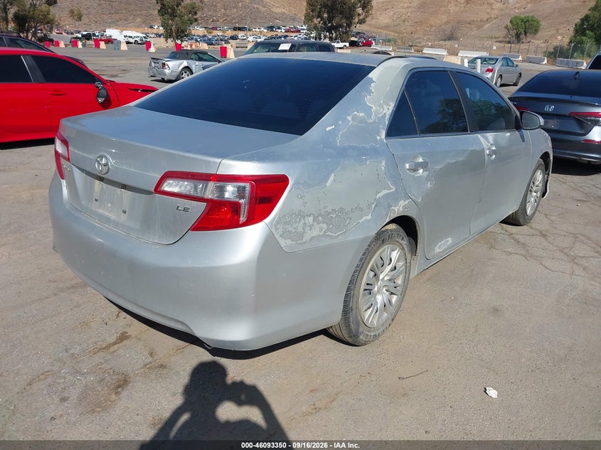 Vin: 4t1bf1fk4eu410088, lot: 46592958, toyota camry le 20144