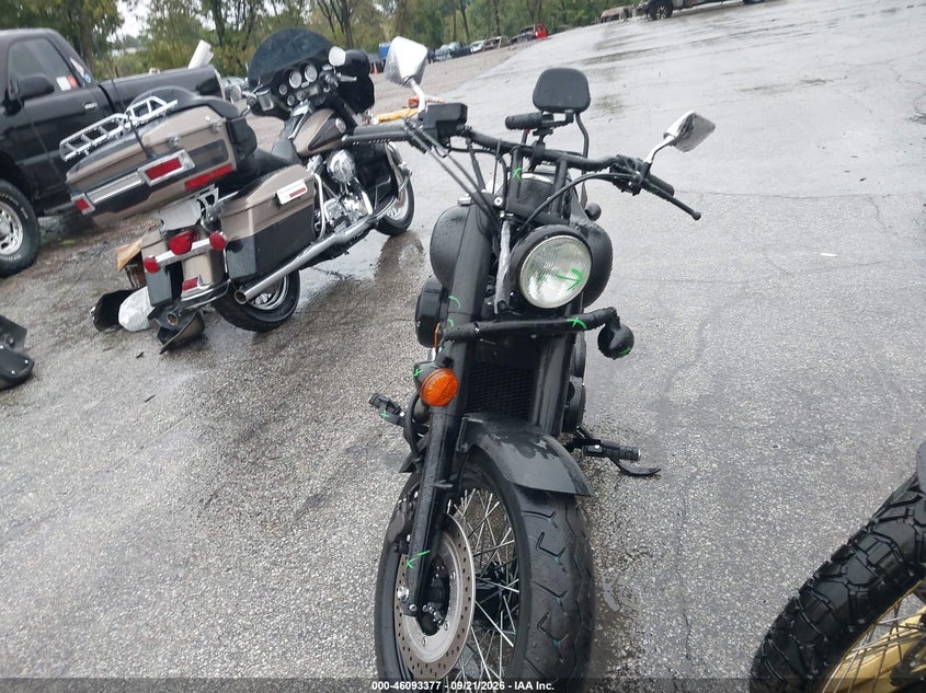 HONDA VT750 2022