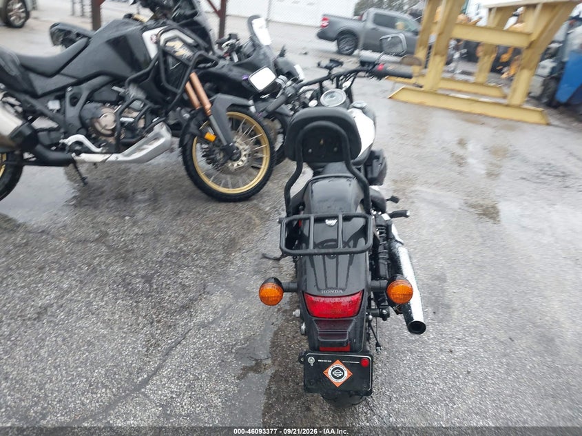 HONDA VT750 2022