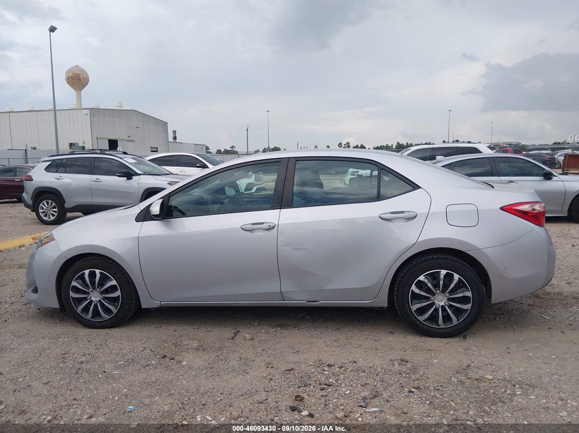 TOYOTA COROLLA - zdjęcie 14