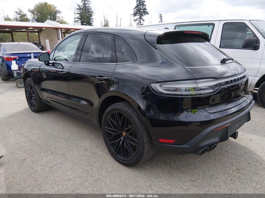 2023 PORSCHE MACAN auction photo 3