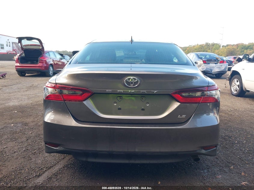 TOYOTA CAMRY - zdjęcie 17