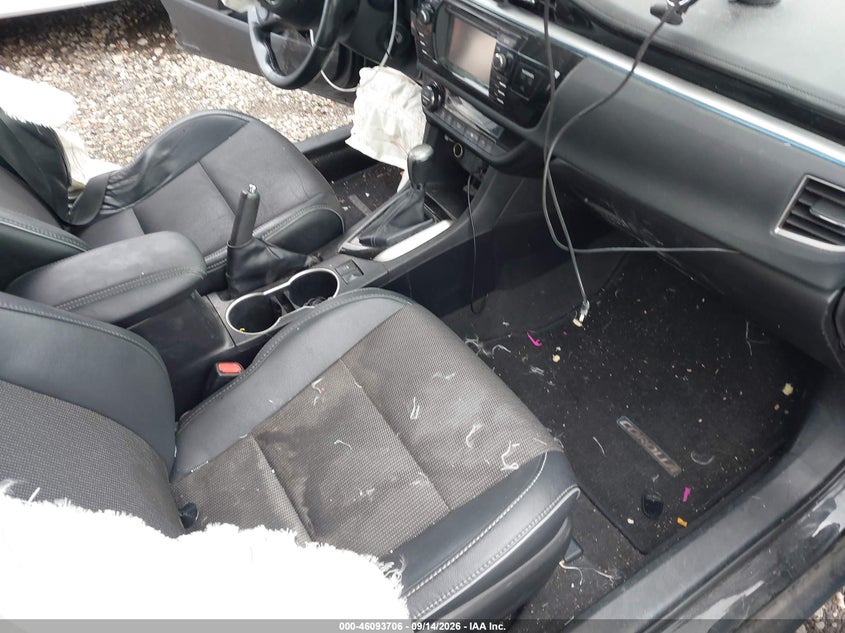 2015 TOYOTA COROLLA auction photo 5