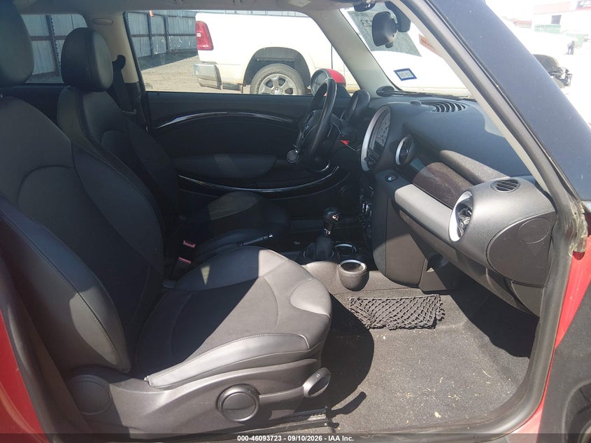 2011 MINI COOPER S auction photo 5