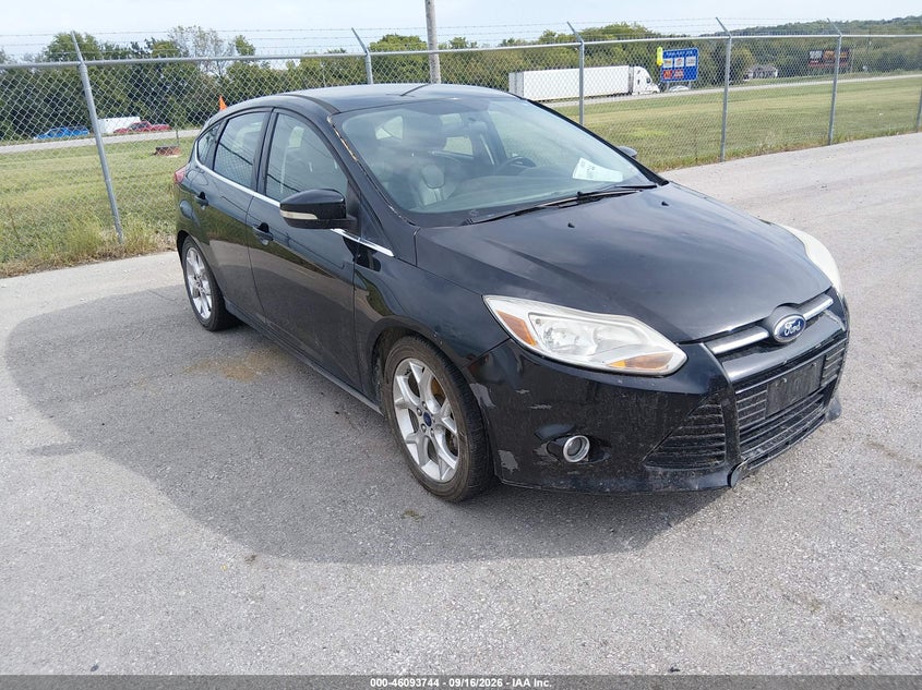 Vin: 1fadp3n21el210871, lot: 46593351, ford focus titanium 2014 img_1
