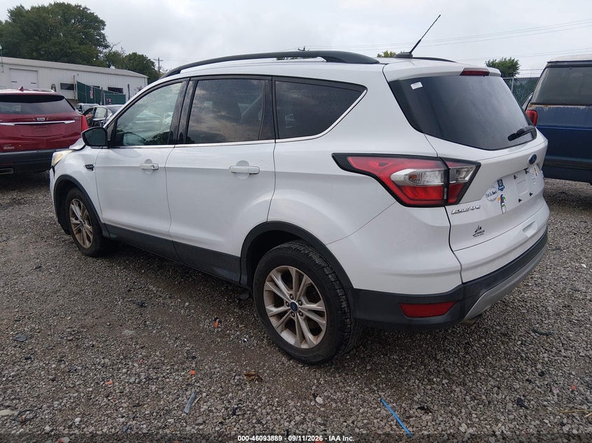 Vin: 1fmcu9gd5jua73093, lot: 46593496, ford escape se 20183