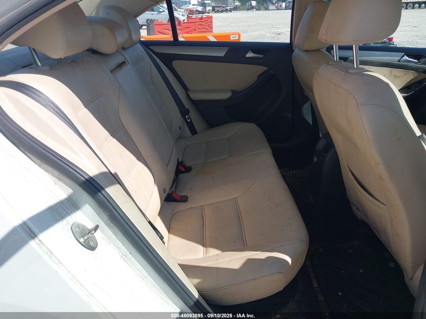 2017 VOLKSWAGEN JETTA auction photo 8