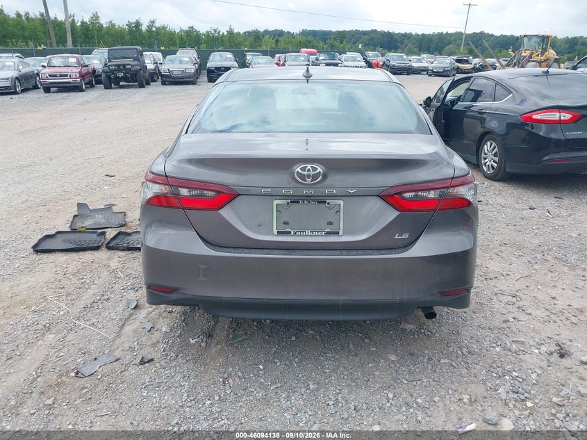 TOYOTA CAMRY - zdjęcie 16