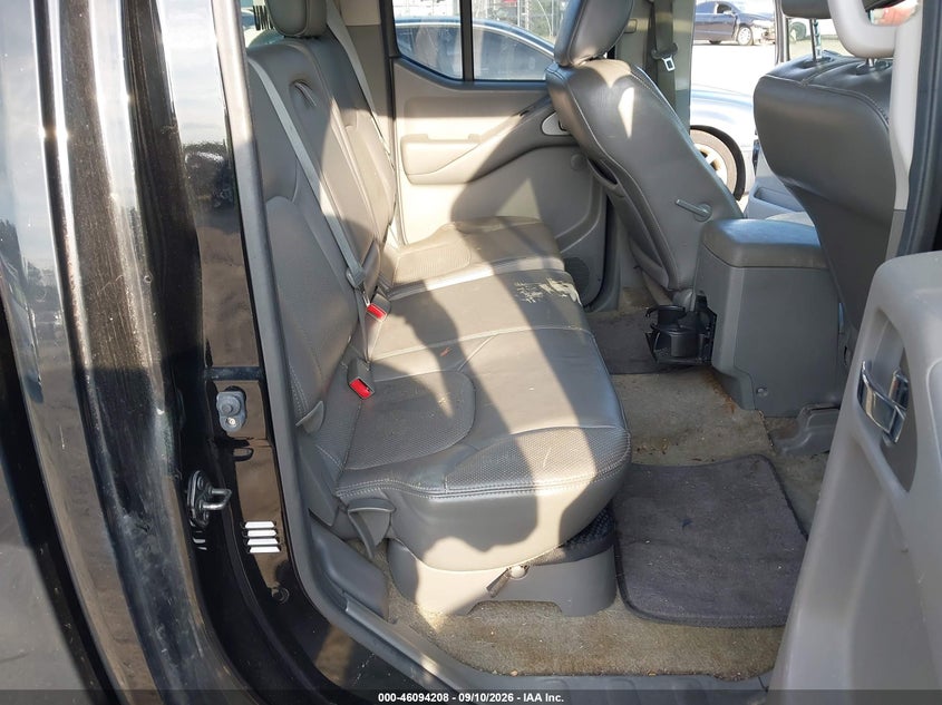 2011 NISSAN FRONTIER auction photo 8