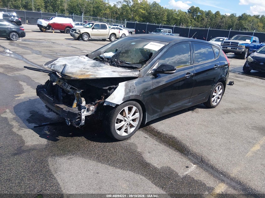 Vin: kmhcu5ae8du073734, lot: 46593828, hyundai accent se 20132