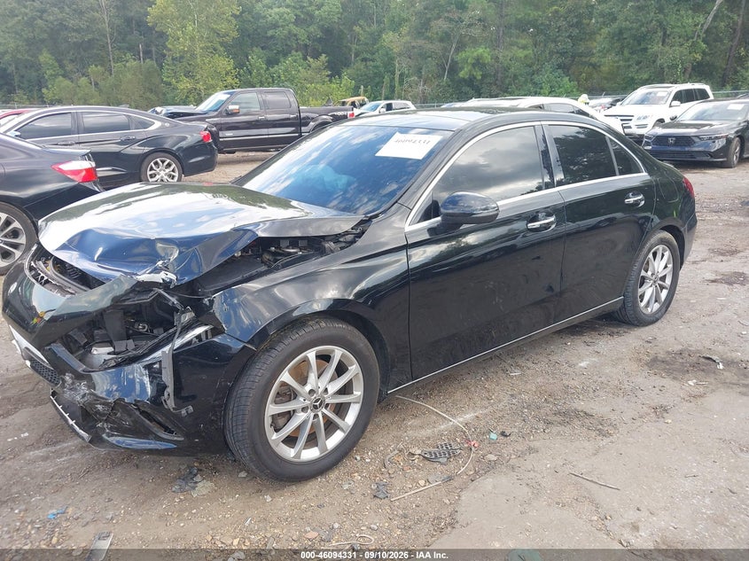 Vin: wdd3g4eb8kw027575, lot: 46593938, mercedes-benz a 220 20192