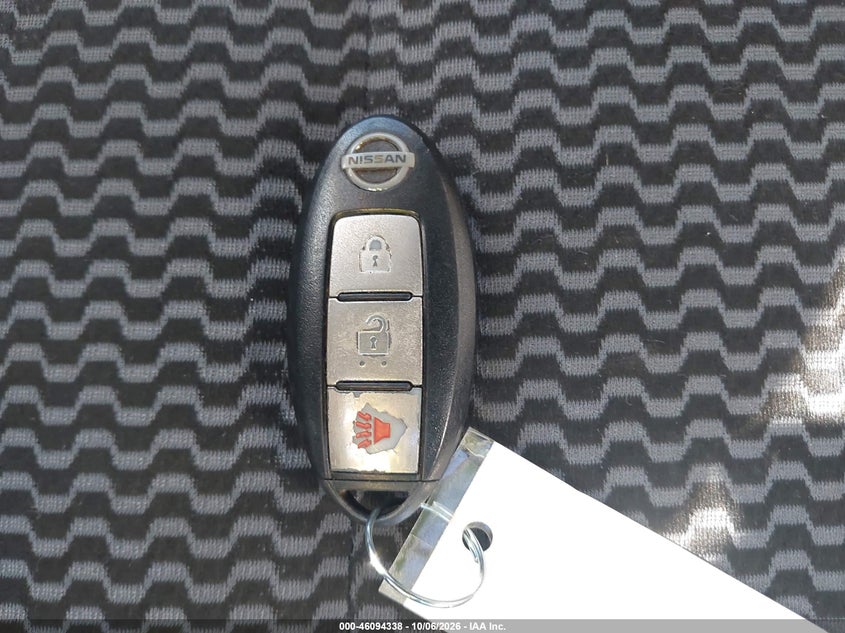 2015 NISSAN JUKE S · Фото 11