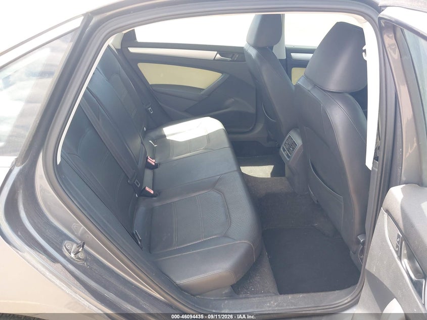 2013 VOLKSWAGEN PASSAT auction photo 8
