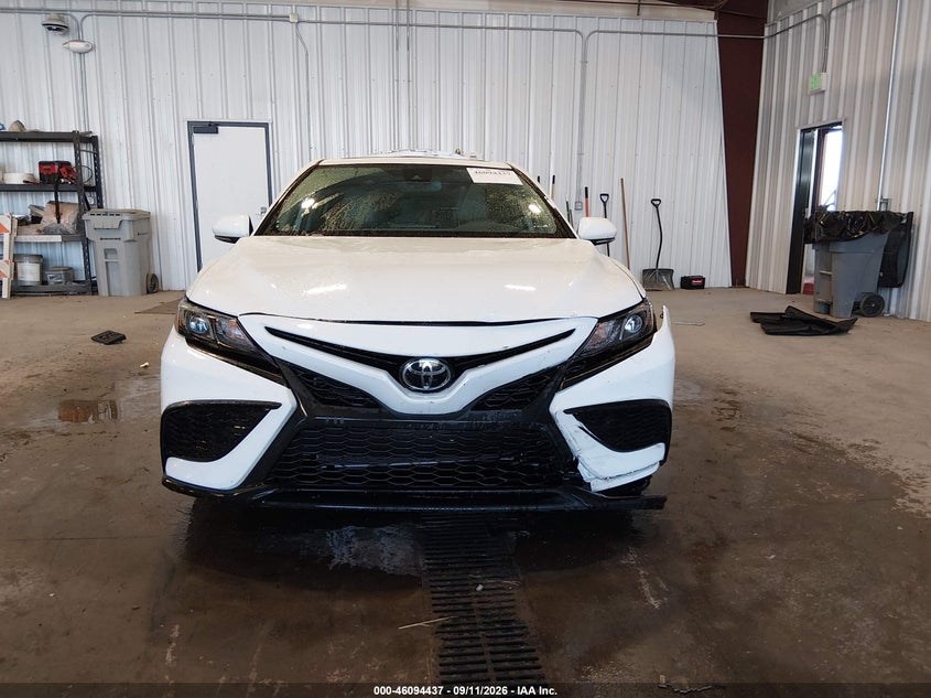 TOYOTA CAMRY - zdjęcie 13