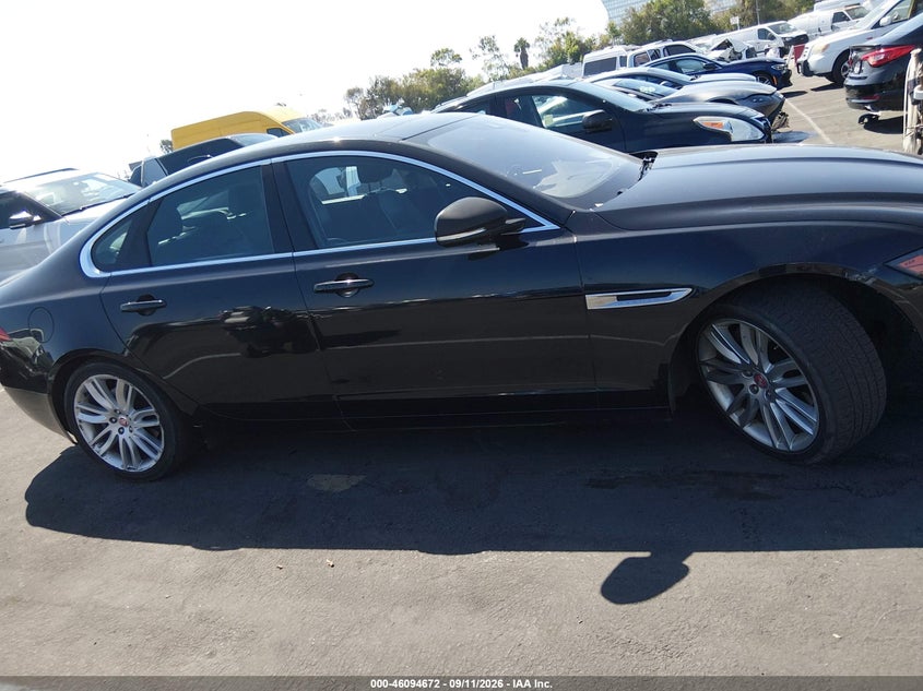 JAGUAR XF - zdjęcie 13
