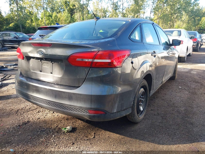 Vin: 1fadp3f22fl270898, lot: 46594310, ford focus se 20154