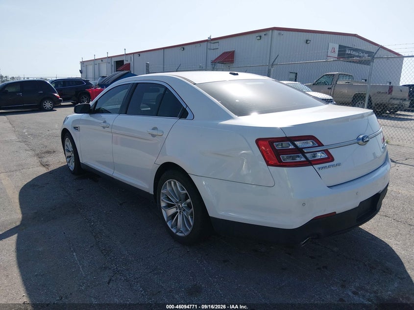 2013 FORD TAURUS auction photo 3
