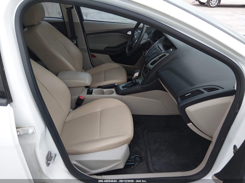 2014 FORD FOCUS auction photo 5