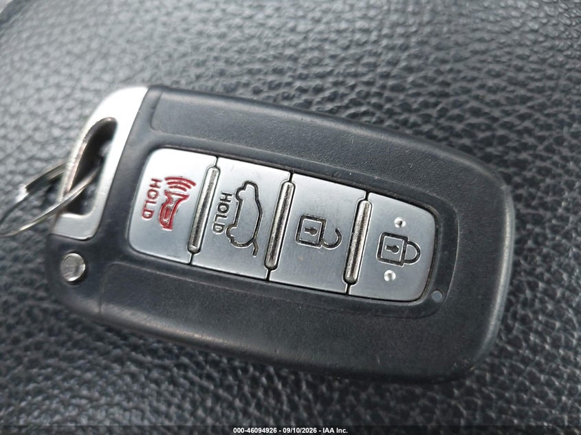 2016 HYUNDAI VELOSTER TURBO · Photo 11