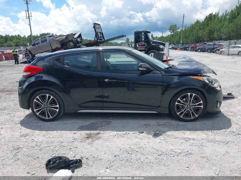 2016 HYUNDAI VELOSTER TURBO · Photo 14