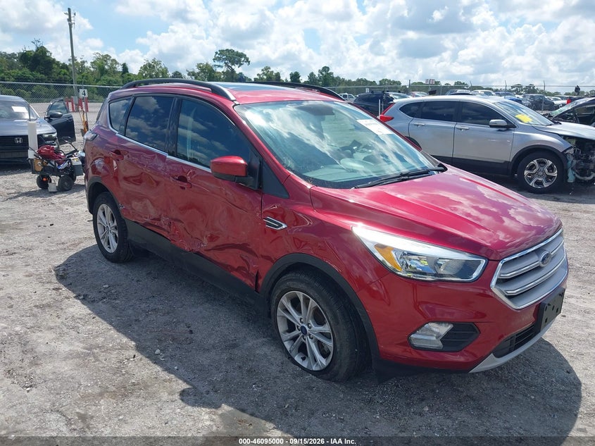 Vin: 1fmcu9gd3jud05125, lot: 46594607, ford escape se 2018 img_1