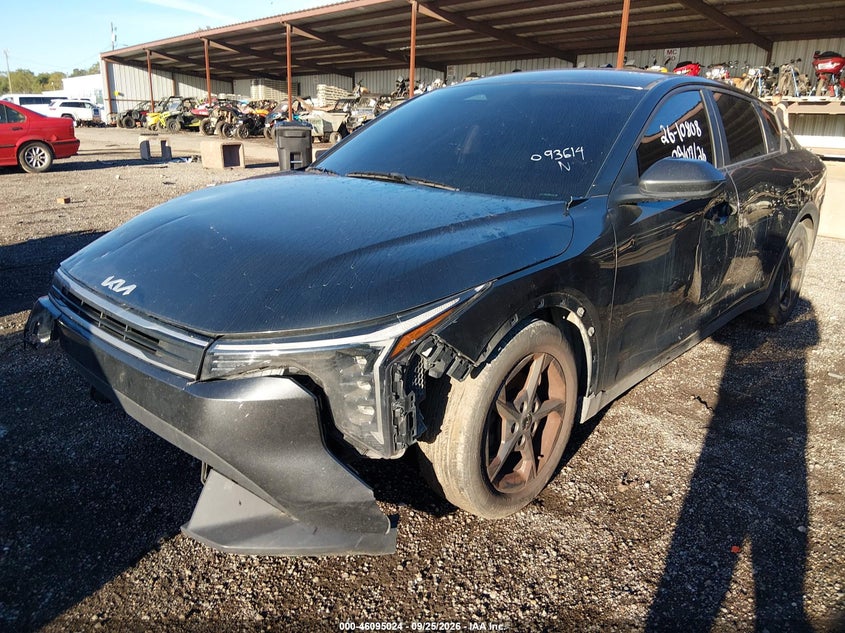 Vin: 3kpft4de2se093614, lot: 46594631, kia k4 lxs 20252