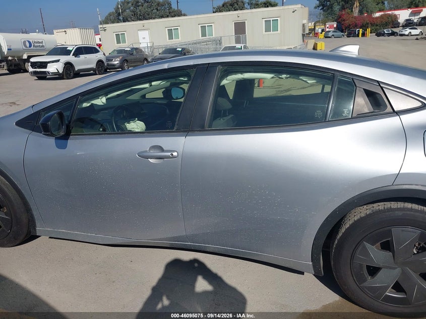 TOYOTA PRIUS - zdjęcie 13