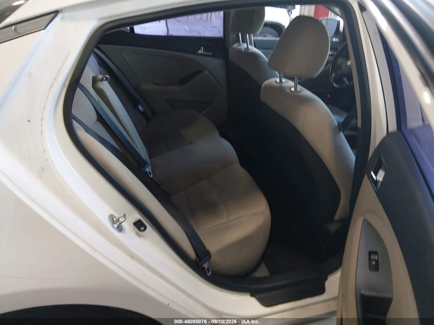2013 KIA OPTIMA HYBRID auction photo 8